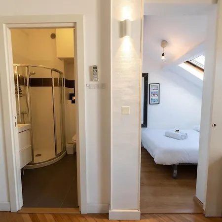 Sl Joli 2pieces, Dernier Etage Avec Balcon 16 Shakespeare Νίκαια