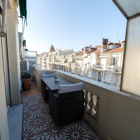Sl Joli 2pieces, Dernier Etage Avec Balcon 16 Shakespeare Διαμέρισμα